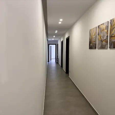 New 3-bedroom In - 5-minute Walk From The Airport